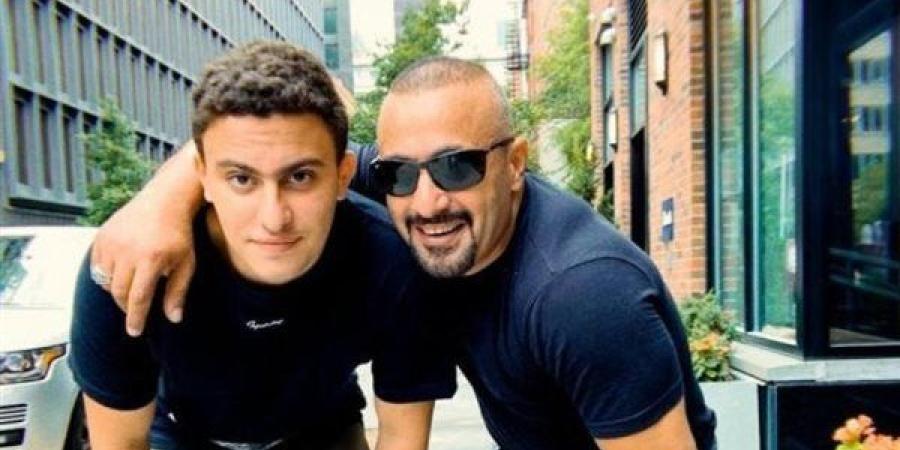 بمناسبة عيد الأب.. أحمد السقا يرد على تهنئة نجله