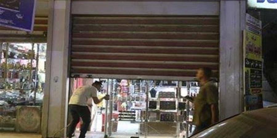 مواعيد غلق المحلات في صيف 2025