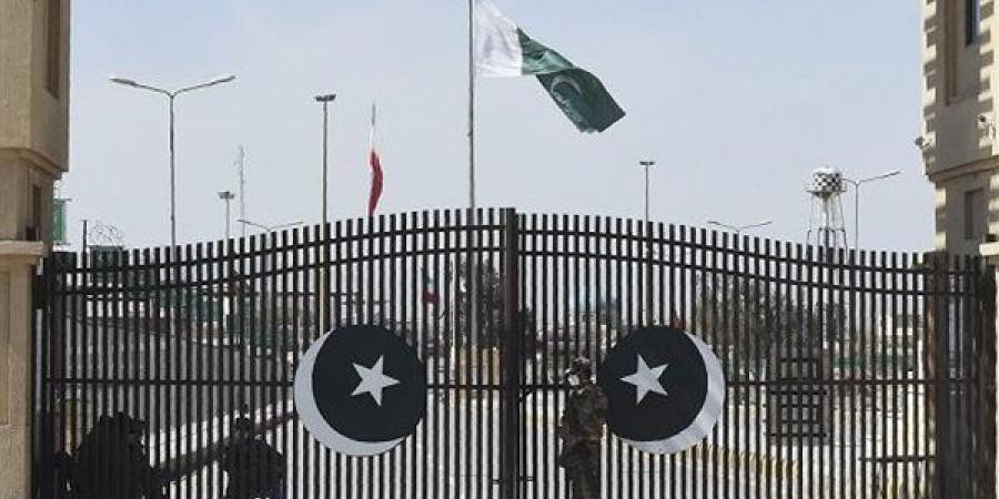 عاجل.. باكستان تعلن إغلاق حدودها مع إيران