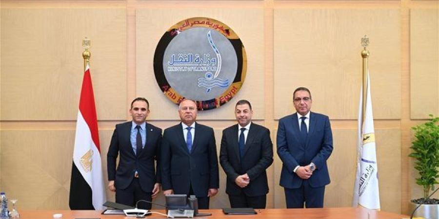 كامل الوزير يشهد توقيع عقد ترخيص شركة "رحلة رايدز " للعمل في مجال نقل الركاب
