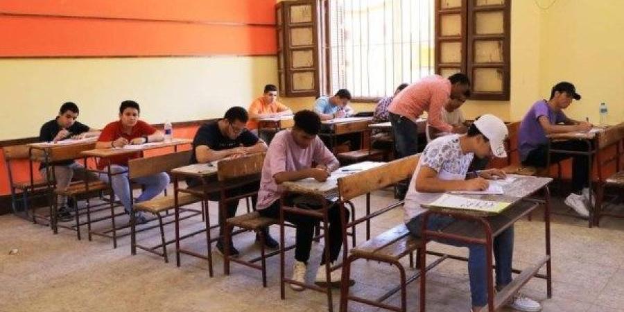 «دخل في غيبوبة».. نقابة المعلمين تعلن إصابة رئيس لجنة ثانوية عام فى حادث أليم بأسيوط