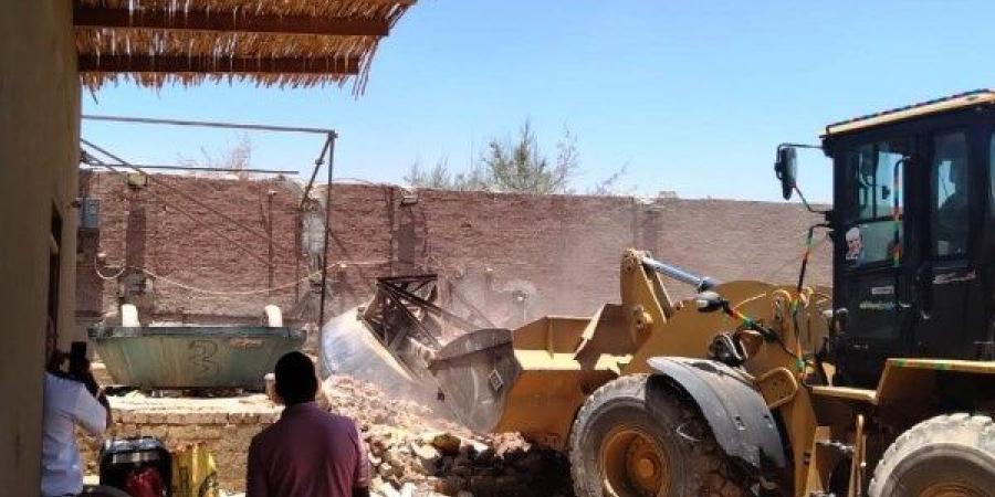 إزالة طواحين وكسارات للذهب المخالفة بمدن أسوان وإدفو
