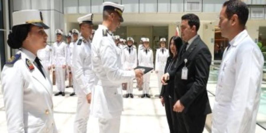 طلبة أكاديمية الشرطة يزورون مستشفى أهل مصر لدعم مرضى الحروق
