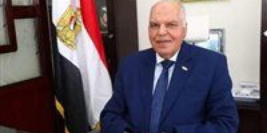 توفي إثر حادث.. نقيب المعلمين يوجه بتقديم الدعم لأسرة رئيس لجنة ثانوية في أسيوط