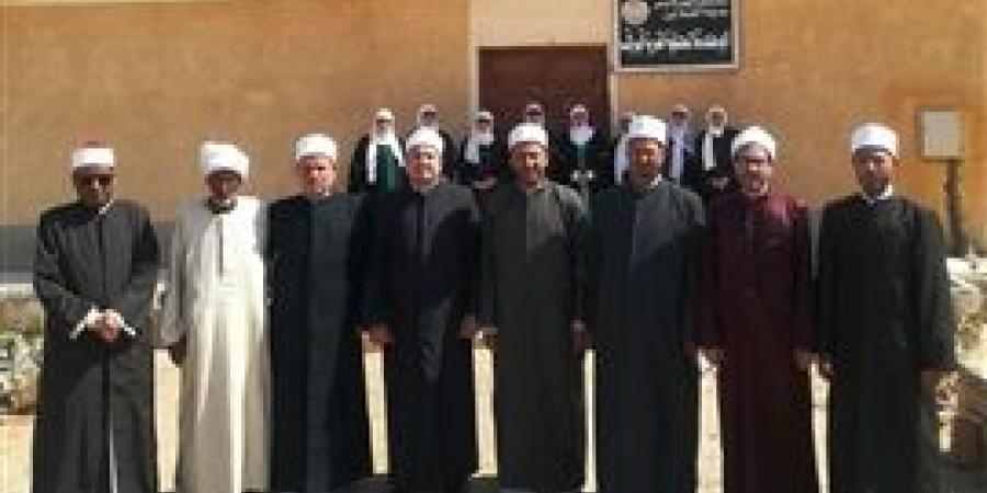 في خامس أيامها.. قافلة الأوقاف تواصل نشاطها الدعوي بمدينة الشلاتين وقراها