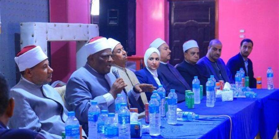 "مصالحات الأزهر" تنهي خصومة ثأرية بين عائلتي "آل الشهاينة وآل العقل" بالصعيد