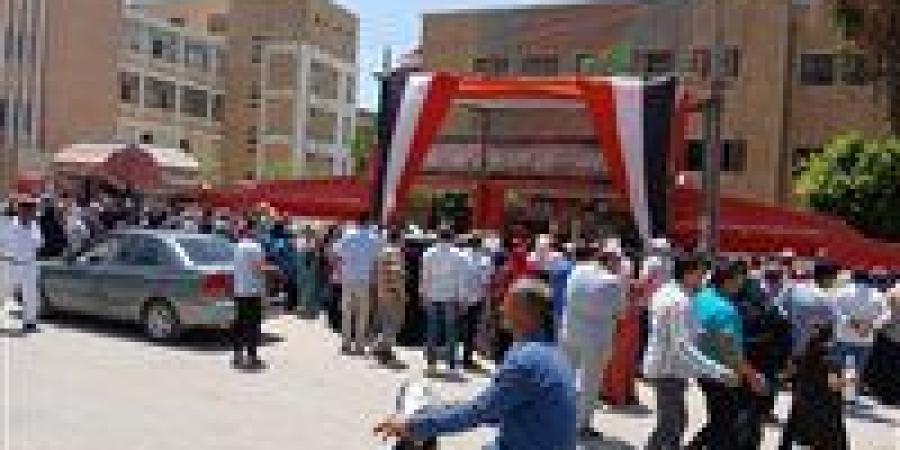طلاب الثانوية العامة بالفيوم: امتحان اللغة العربية في متناول الطالب المتوسط