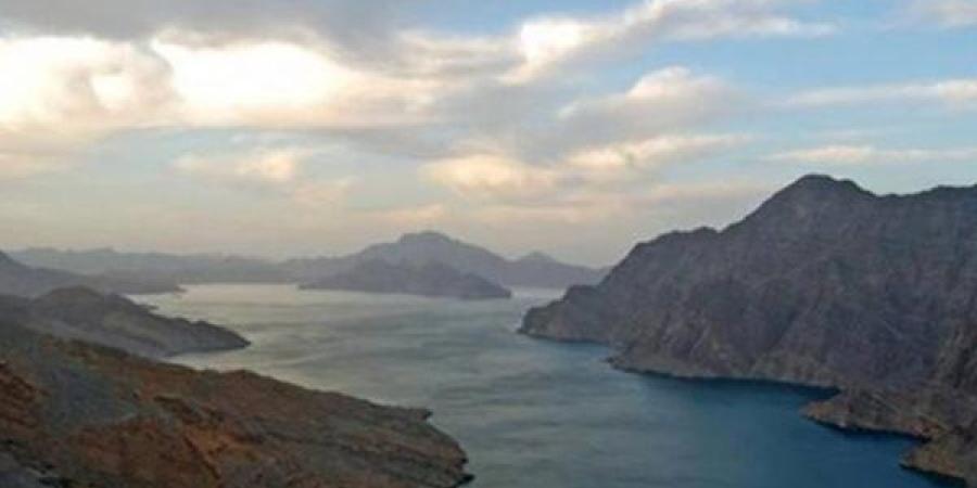 لعدم تعطيل تدفقات النفط.. أمريكا تدعو الصين لمنع إيران من إغلاق مضيق هرمز