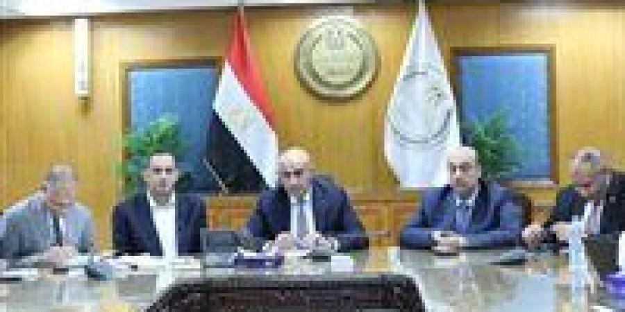 عبد اللطيف: الالتزام الكامل بالتعليمات لضمان سير الامتحانات بانتظام