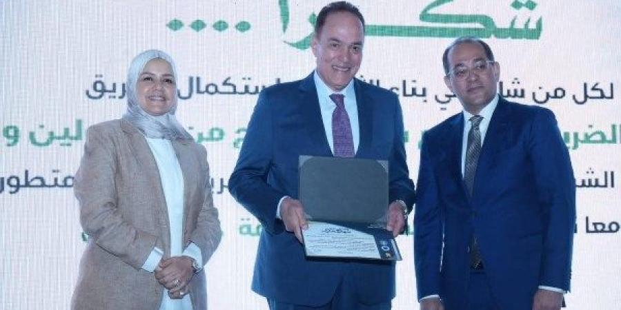 وزير المالية ورئيس مصلحة الضرائب يُكرمان الجمعية المصرية اللبنانية لرجال الأعمال