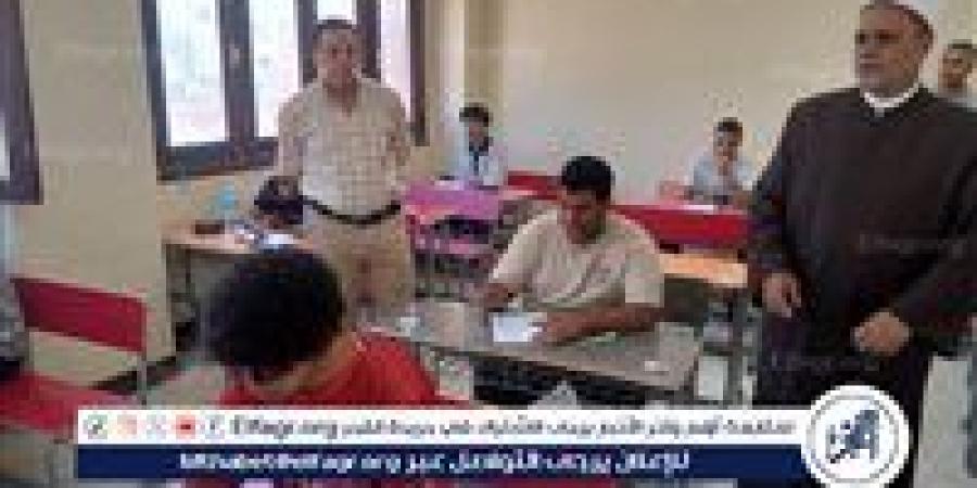رئيس منطقة مطروح الأزهرية يتفقد لجان الشهادة الثانوية.. ولا شكاوى من مادة التوحيد