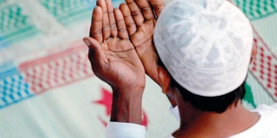 ذكر يجعلك أفضل من السابقين واللاحقين.. ردده 100 مرة في الليل
