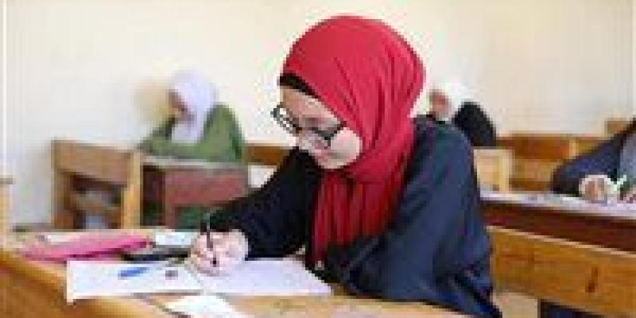 غدًا.. طلاب الثانوية العامة بالنظام القديم يؤدون امتحان اللغة الأجنبية الثانية
