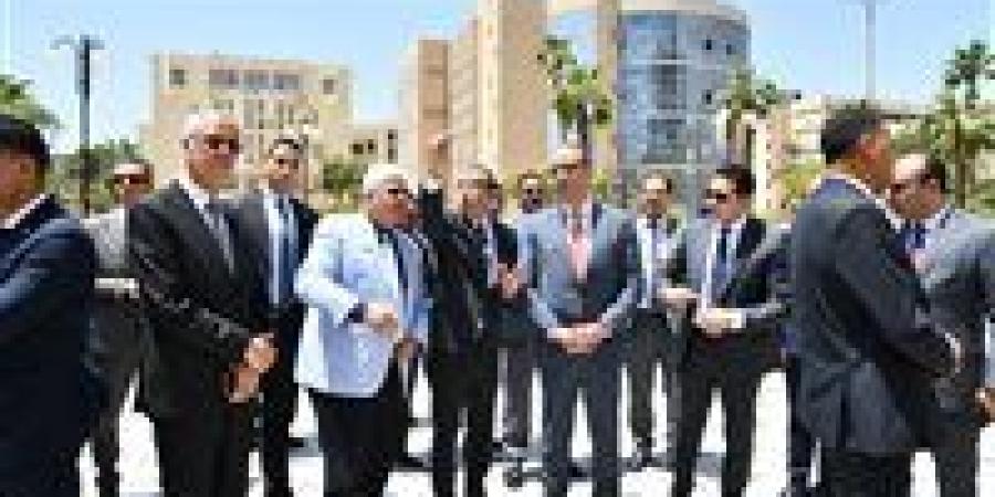 الدراسة بجامعة الفيوم الأهلية الجديدة ستبدأ اعتبارًا من العام الجامعي ٢٠٢٥-٢٠٢٦