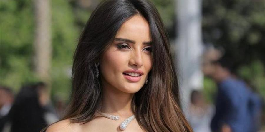 زينة تبدأ في تصوير حلقات مسلسل "في رواية أحدهم - ورد وشيكولاتة"