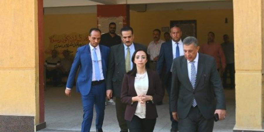 محافظ البحيرة تطمئن على سير امتحانات الثانوية العامة وتؤكد انتظامها