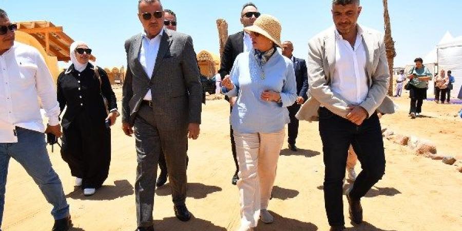 وزيرة البيئة ومحافظ جنوب سيناء يتفقدون مشروع تطوير قرية الغرقانة